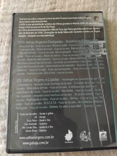 Combo CD e DVD dos Velhas Virgens. 