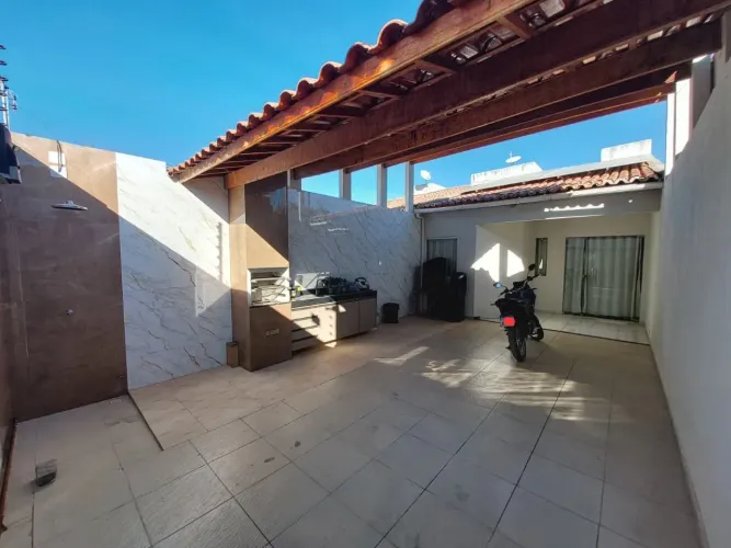 VENDO - CASA 3/4 (SENDO 01 SUÍTE) NO PALMARES I - JUAZEIRO-BA