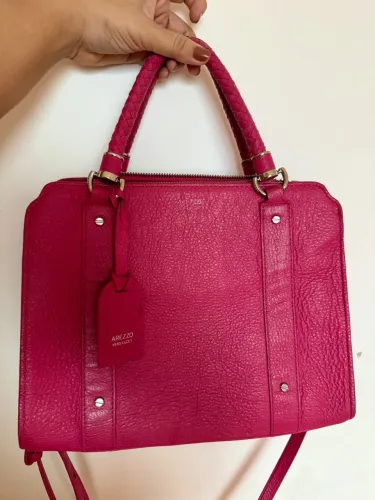 Bolsa Arezzo piazza em couro