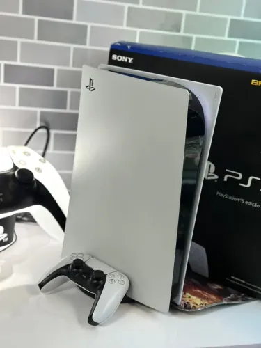 PlayStation 5 Slim Digital 2TB - Sony Versão digital com 1 controle 825GB 2TB LOJA