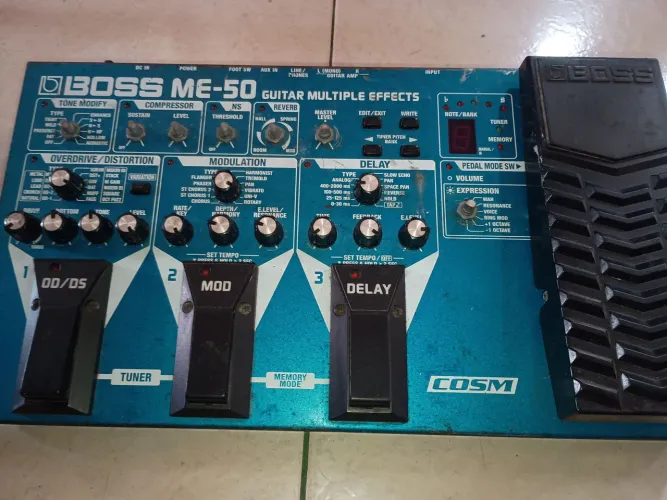 pedaleira me 50 leia 