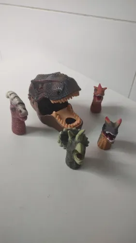 Kit com 5 Dinossauros 