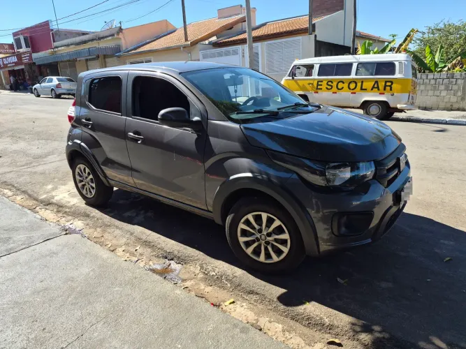 Fiat Mobi Like 1.0 Fire Flex 5P. 2022