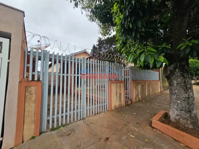 Casa Padrão à Venda em São Carlos - Vila Monteiro