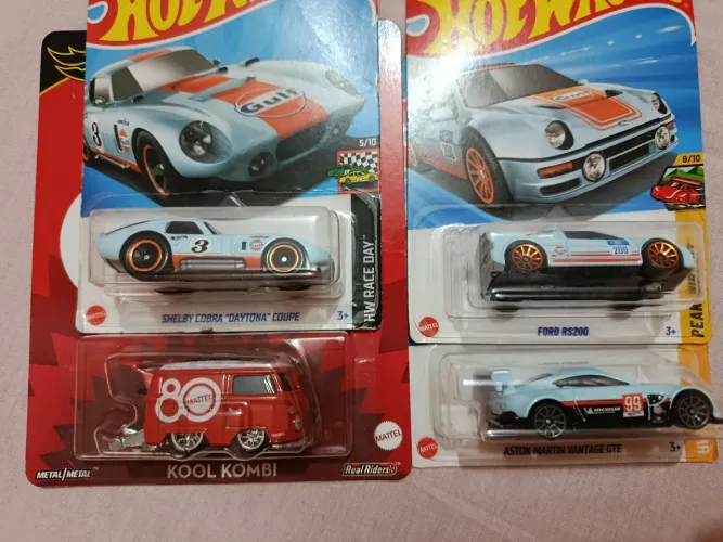 Hot Wheels Gulf e Kool kombi