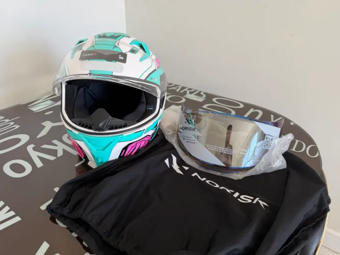 Capacete Norisk Flow Robot Branco Verde e Rosa