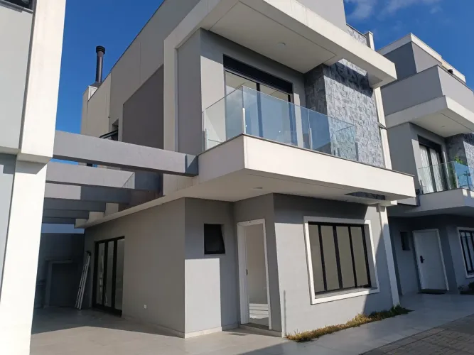Sobrado com 3 quartos para alugar por R$ 5800.00, 147.00 m2 - XAXIM - CURITIBA/PR