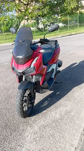 Moto em perfeito estado 