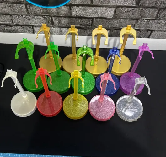 Suportes para Bonecas Rainbow High Shadow High (Valor Unitário)
