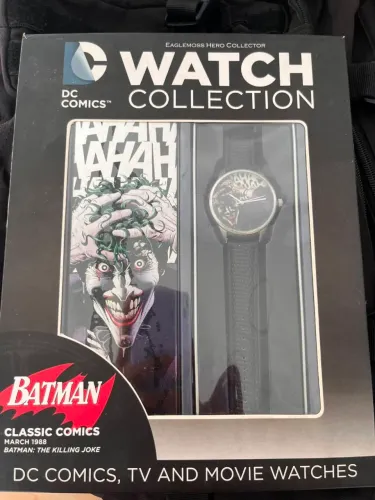 Relógio de colecionador dc coringa, pulseira preta feita de couro.