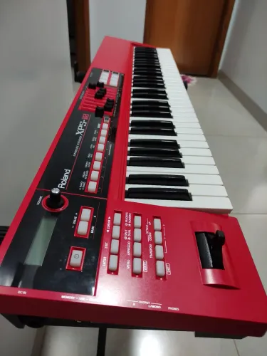 Roland xps-10 red