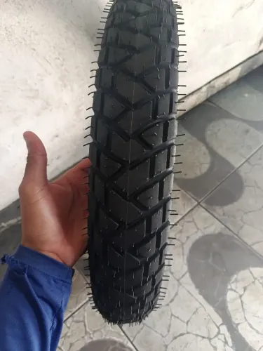 Pneu traseiro 90/90/18 c/câmara