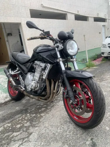 Suzuki bandit 1250s
