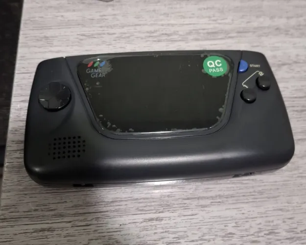 Game Gear com tela IPS laminada, bateria interna e FlashGearpro 