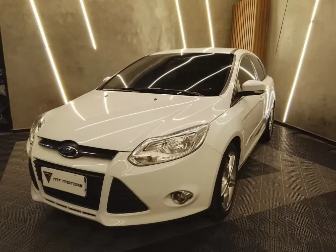 Ford Focus Sedan 2.0 16v/2.0 16V Flex 4P Aut. 2015