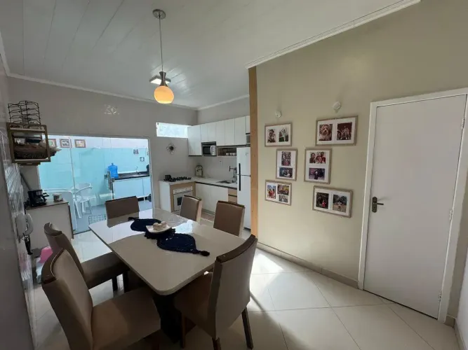 .Casa de 3 Quartos com 2 Suítes e Espaço Gourmet na Cidade Nova 1