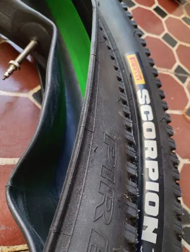 Par Pneus Pirelli Scorpion 29 + Camera + Fita Ant Furo