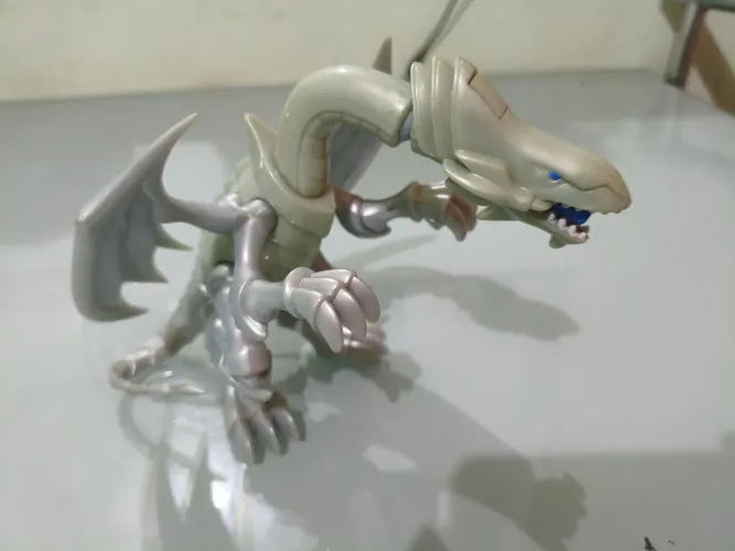 Yu-Gi-Oh Blue-Eyes White Dragon Mattel