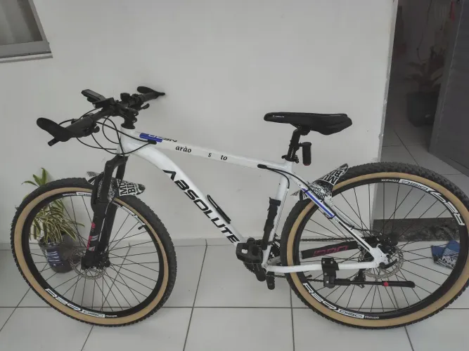 BIKE ABSOLUTE ARO 29 COM PEÇAS SHIMANO ( ACEITO TROCA )