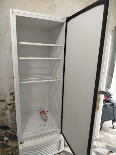 Conservador e refrigerador fricon capacidade 590 l