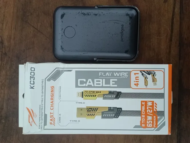 Estou vendendo um carregador portátil.