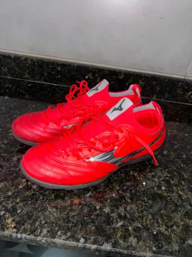 Chuteira Mizuno society 41