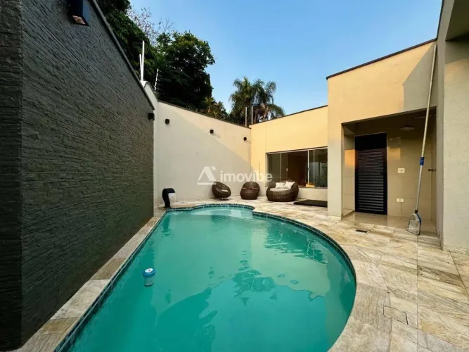 CASA À VENDA 3 DORMITÓRIOS, 3 SUÍTES, PISCINA EM AMERICANA-SP