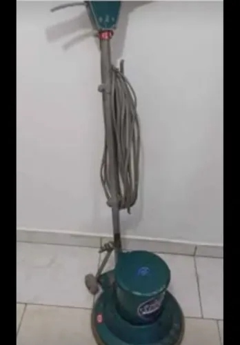 Enceradeira industrial