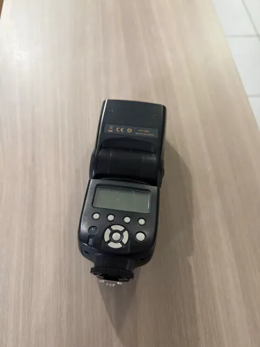 Yongnuo YN565EX III flash speedlite