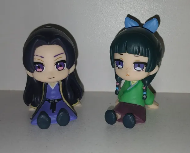LOTE DUPLA BONECOS MINIATURAS DIARIOS DE UMA APOTECARIA MAOMAO E JINSHI