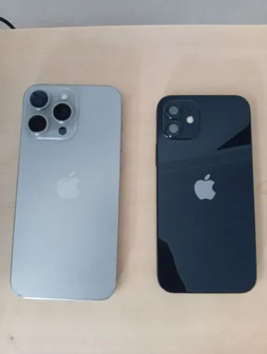 iPhone 12