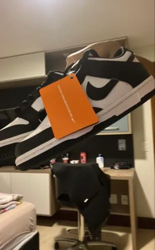 Tênis Nike dunk black and white gs 36 com NF