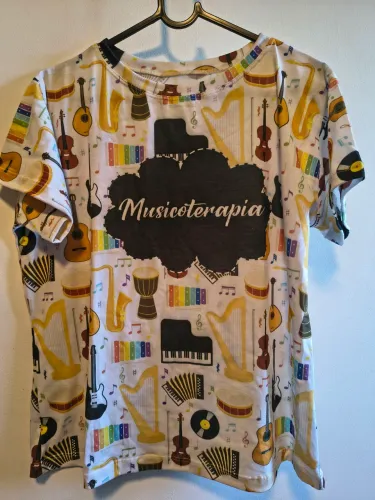 Camiseta Musicoterapia Tam G