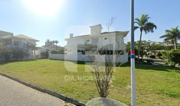 Excelente terreno esquina à venda em Jurerê