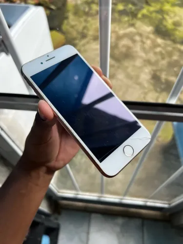 IPHONE 7 OURO ROSA PARA RETIRADA DE PEÇAS ?