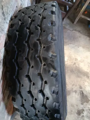 Pneu 235/75 R17.5