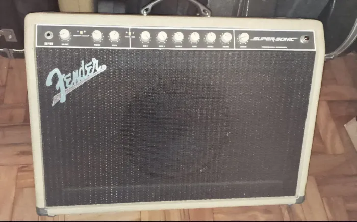Amplificador Fender Super Sonic Blonde 60w 
