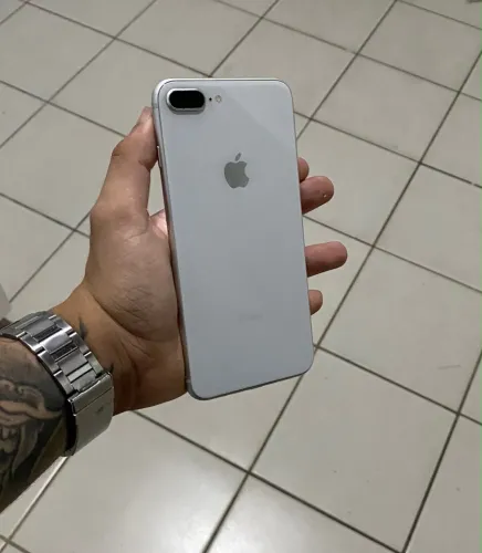 iPhone 8 Plus