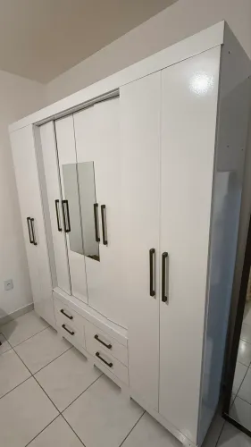 Guarda roupa 8 portas 