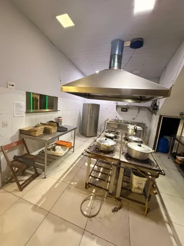 Vendo maquinário de cozinha industrial 
