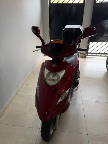 Suzuki Burgman 2018 - Baixo KM