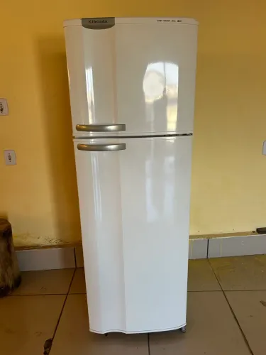 Geladeira Electrolux 360 litros Frostfree