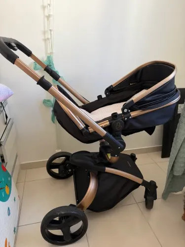 Carrinho de Bebê Galzerano Vulkan Preto com Dourado + Bebê Conforto + Base
