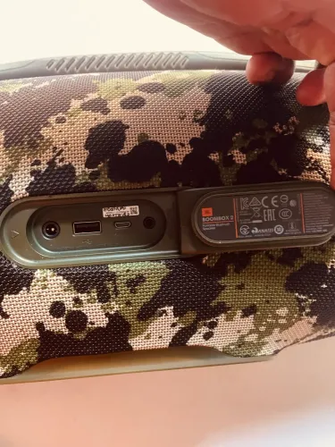 JBL Boombox 2 conservada 