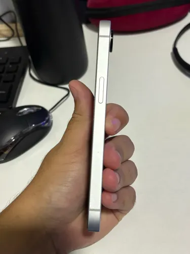 iPhone 16E SEMI NOVO