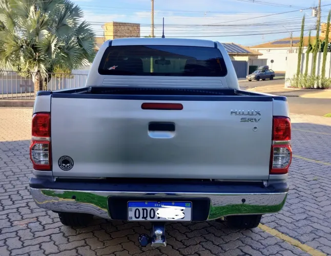 Toyota Hilux CD D4-d 4X4 3.0 TDI Dies. Mec. 2013