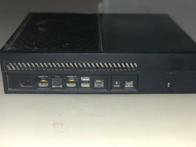 Xbox one usado , sem fonte
