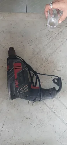 Uma furadeira