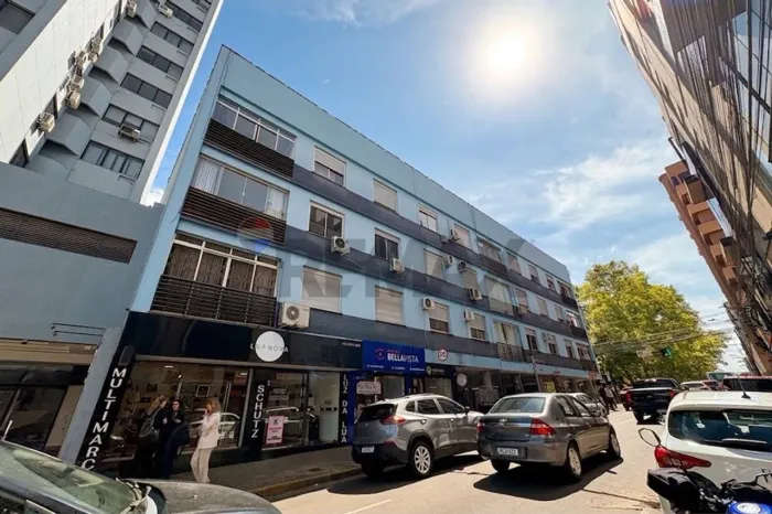 APARTAMENTO DOIS DORMITÓRIOS COM DEPENDÊNCIA DE EMPREGADA - ED DOS BANCÁRIOS