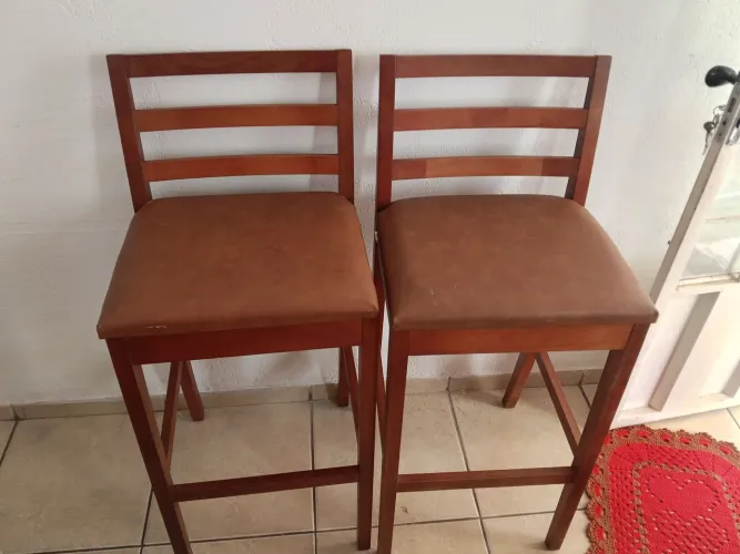 Banqueta para bancada de mármore